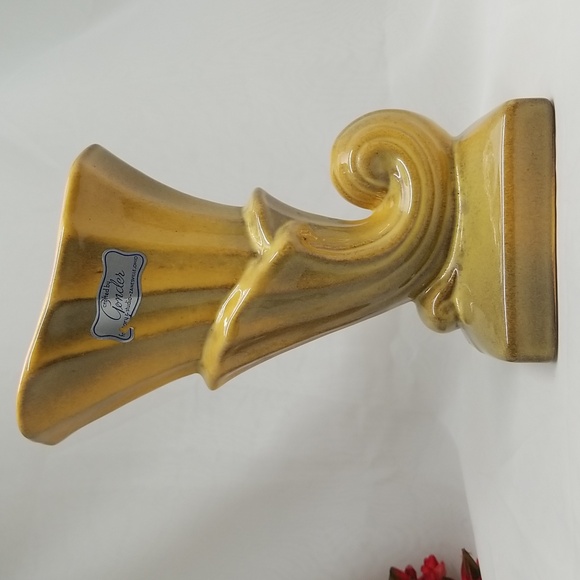 Gonder Pottery Cornucopia Vase Planter - Picture 10 of 15